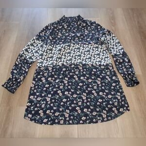 Women's flying tomato top size m.